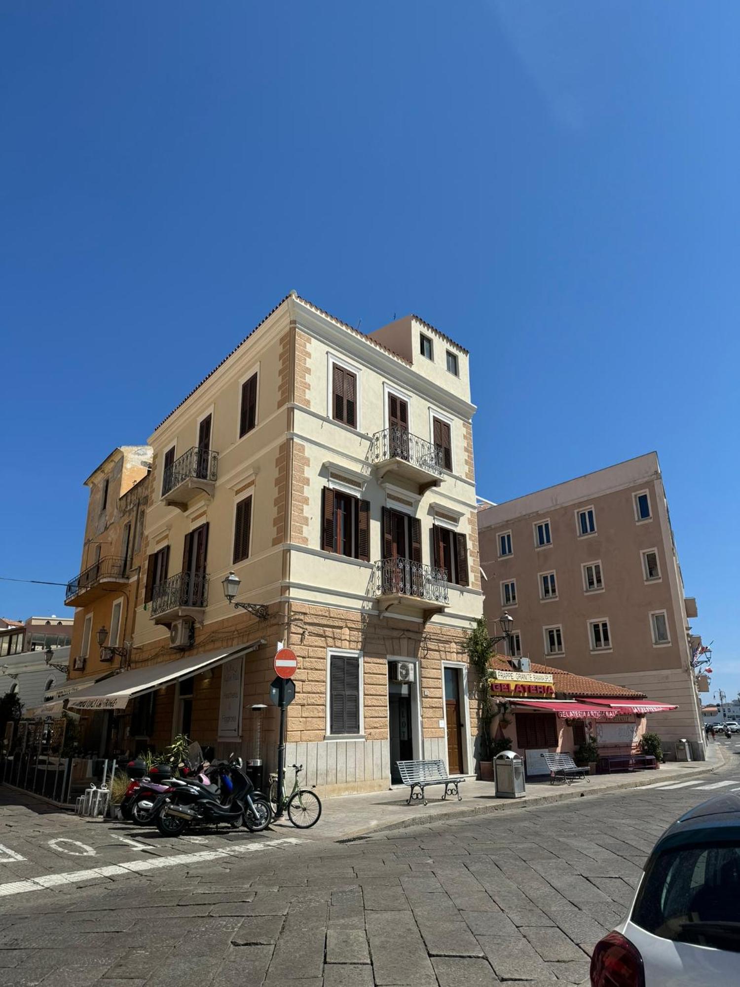 Il Caracolo Rooms La Maddalena  Exteriör bild